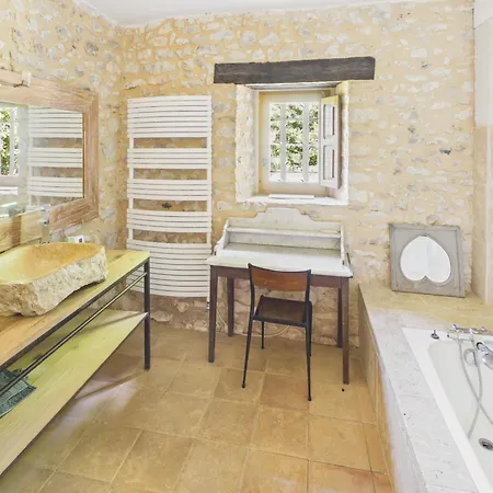 Ferienhaus Maison Avec Piscine Proche Lascaux Iv - 8 Pers *